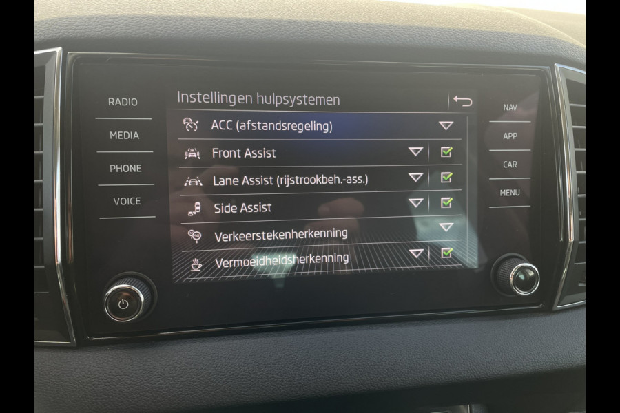 Škoda Karoq 1.5 TSI ACT Style | LED | Navi | Virtual Cockpit | Carplay | Camera