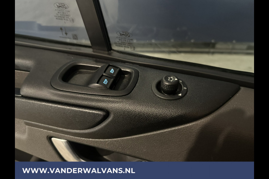 Ford Transit Custom 2.0 TDCI 130pk L2H1 Euro6 Airco | LED | Cruisecontrol | Verwarmde voorruit | Parkeersensoren Bijrijdersbank, 2800kg trekvermogen