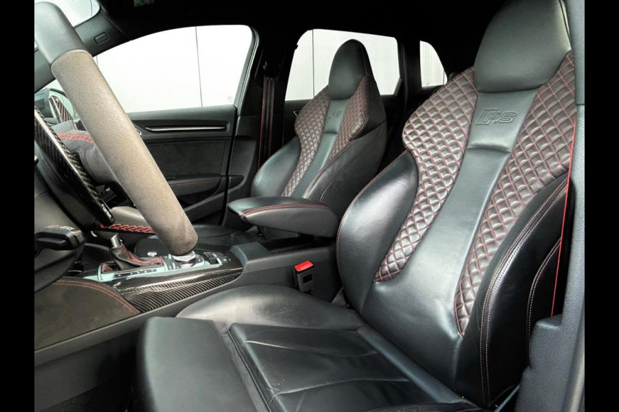 Audi RS3 2.5 TFSI Quattro / Pano / B&O / Akra / LED / Camera