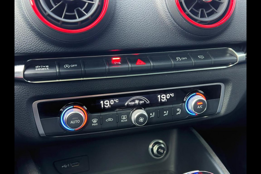 Audi RS3 2.5 TFSI Quattro / Pano / B&O / Akra / LED / Camera