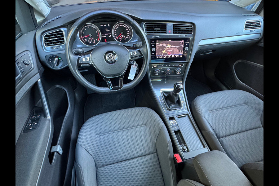 Volkswagen Golf 1.0 TSI Comfortline * AppleCarPlay * Cruise * Trekhaak * PDC *
