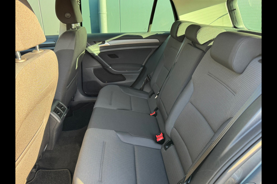 Volkswagen Golf 1.0 TSI Comfortline * AppleCarPlay * Cruise * Trekhaak * PDC *