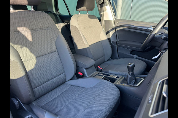 Volkswagen Golf 1.0 TSI Comfortline * AppleCarPlay * Cruise * Trekhaak * PDC *