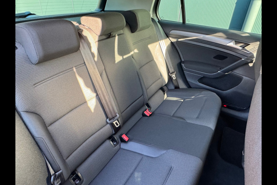 Volkswagen Golf 1.0 TSI Comfortline * AppleCarPlay * Cruise * Trekhaak * PDC *