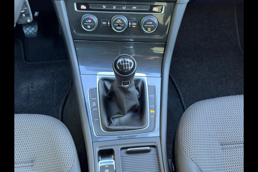 Volkswagen Golf 1.0 TSI Comfortline * AppleCarPlay * Cruise * Trekhaak * PDC *