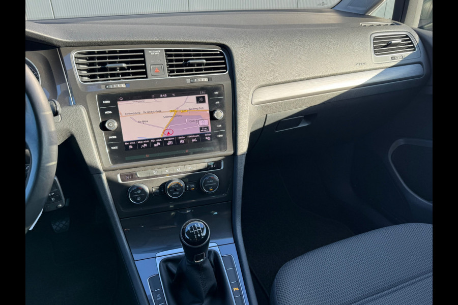 Volkswagen Golf 1.0 TSI Comfortline * AppleCarPlay * Cruise * Trekhaak * PDC *
