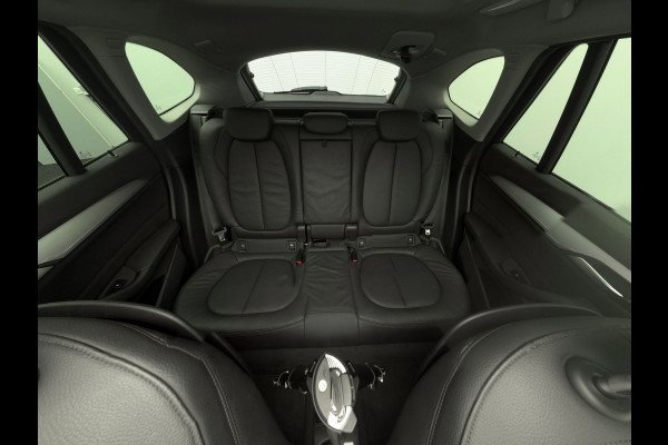 BMW X1 xDrive25e Sportline Plug in Hybrid PHEV | Panodak | Apple Carplay | 19"L.M | Lederen Sportstoelen | DAB | Harman Kardon | Head Up | Stuurverwarming |