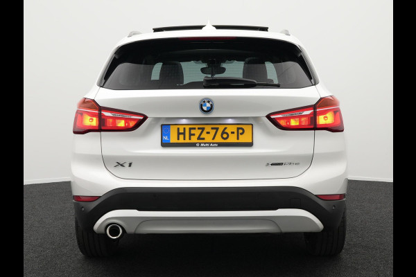 BMW X1 xDrive25e Sportline Plug in Hybrid PHEV | Panodak | Apple Carplay | 19"L.M | Lederen Sportstoelen | DAB | Harman Kardon | Head Up | Stuurverwarming |