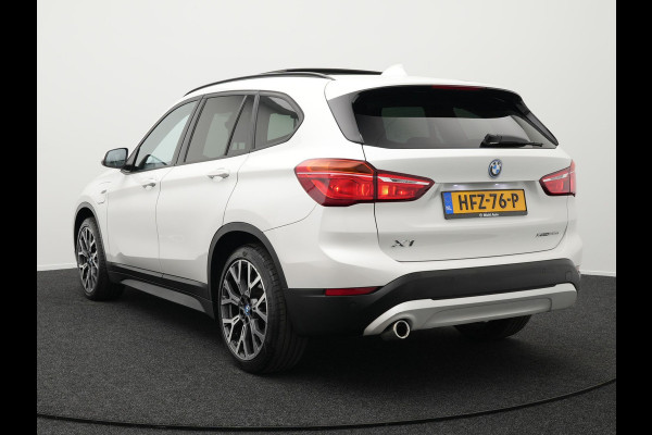 BMW X1 xDrive25e Sportline Plug in Hybrid PHEV | Panodak | Apple Carplay | 19"L.M | Lederen Sportstoelen | DAB | Harman Kardon | Head Up | Stuurverwarming |