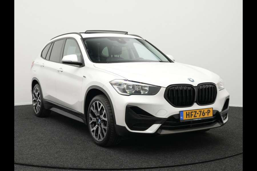 BMW X1 xDrive25e Sportline Plug in Hybrid PHEV | Panodak | Apple Carplay | 19"L.M | Lederen Sportstoelen | DAB | Harman Kardon | Head Up | Stuurverwarming |