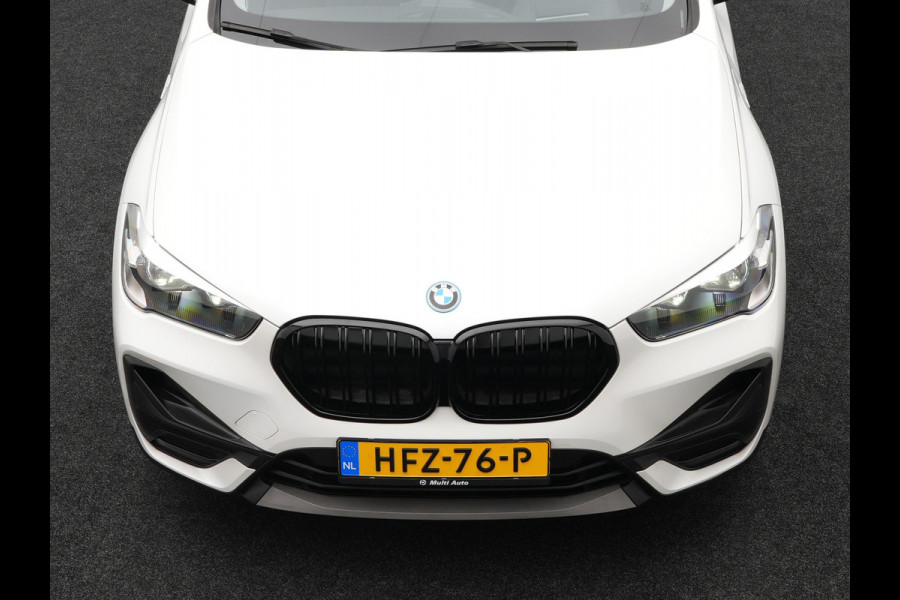 BMW X1 xDrive25e Sportline Plug in Hybrid PHEV | Panodak | Apple Carplay | 19"L.M | Lederen Sportstoelen | DAB | Harman Kardon | Head Up | Stuurverwarming |