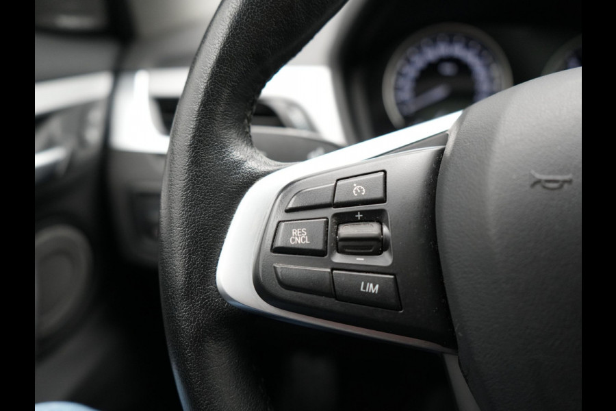 BMW X1 xDrive25e Sportline Plug in Hybrid PHEV | Panodak | Apple Carplay | 19"L.M | Lederen Sportstoelen | DAB | Harman Kardon | Head Up | Stuurverwarming |