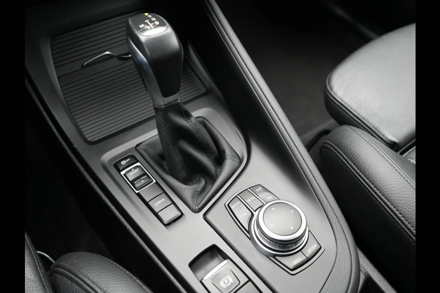 BMW X1 xDrive25e Sportline Plug in Hybrid PHEV | Panodak | Apple Carplay | 19"L.M | Lederen Sportstoelen | DAB | Harman Kardon | Head Up | Stuurverwarming |