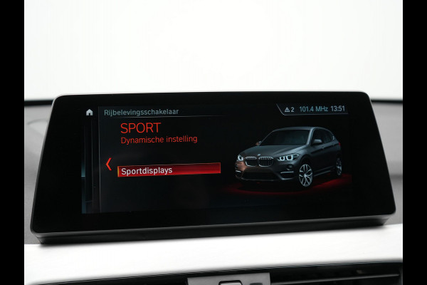 BMW X1 xDrive25e Sportline Plug in Hybrid PHEV | Panodak | Apple Carplay | 19"L.M | Lederen Sportstoelen | DAB | Harman Kardon | Head Up | Stuurverwarming |