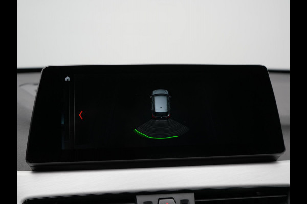 BMW X1 xDrive25e Sportline Plug in Hybrid PHEV | Panodak | Apple Carplay | 19"L.M | Lederen Sportstoelen | DAB | Harman Kardon | Head Up | Stuurverwarming |