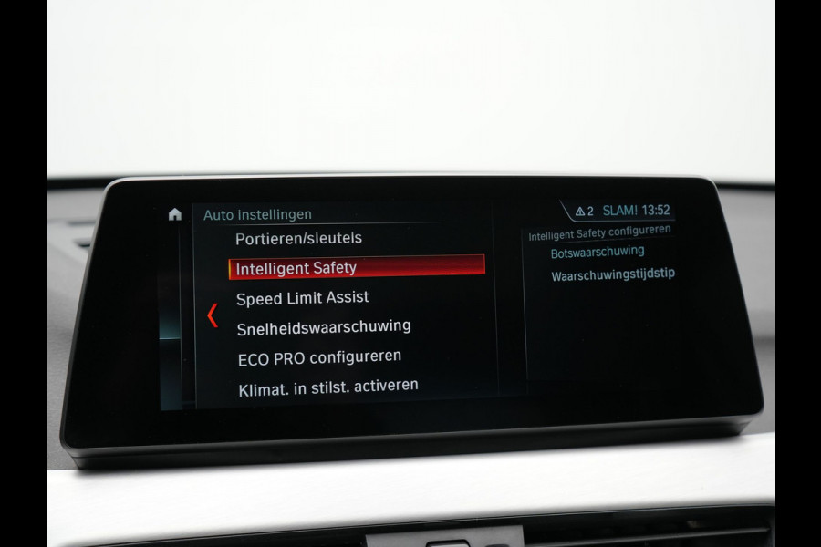 BMW X1 xDrive25e Sportline Plug in Hybrid PHEV | Panodak | Apple Carplay | 19"L.M | Lederen Sportstoelen | DAB | Harman Kardon | Head Up | Stuurverwarming |