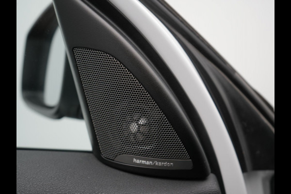 BMW X1 xDrive25e Sportline Plug in Hybrid PHEV | Panodak | Apple Carplay | 19"L.M | Lederen Sportstoelen | DAB | Harman Kardon | Head Up | Stuurverwarming |