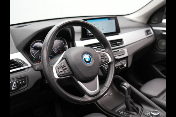 BMW X1 xDrive25e Sportline Plug in Hybrid PHEV | Panodak | Apple Carplay | 19"L.M | Lederen Sportstoelen | DAB | Harman Kardon | Head Up | Stuurverwarming |