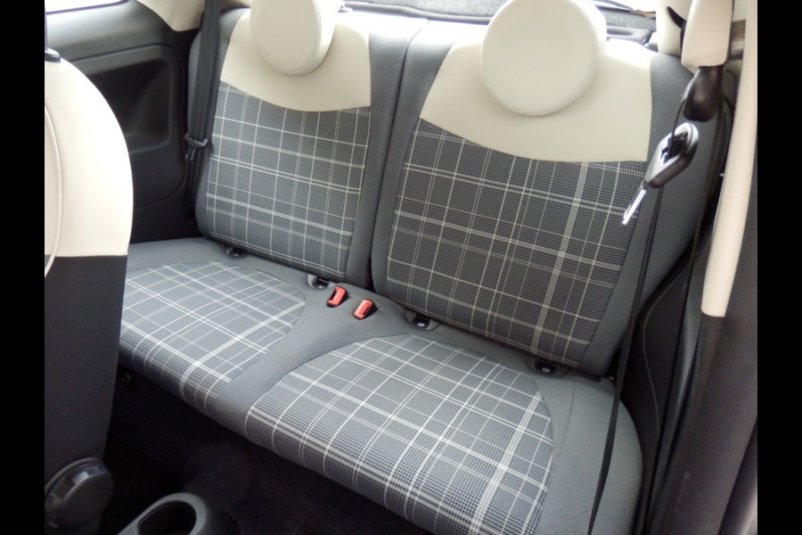 Fiat 500 85pk | Lounge | Airco | Navi | Apple carpl. Andr. Auto |