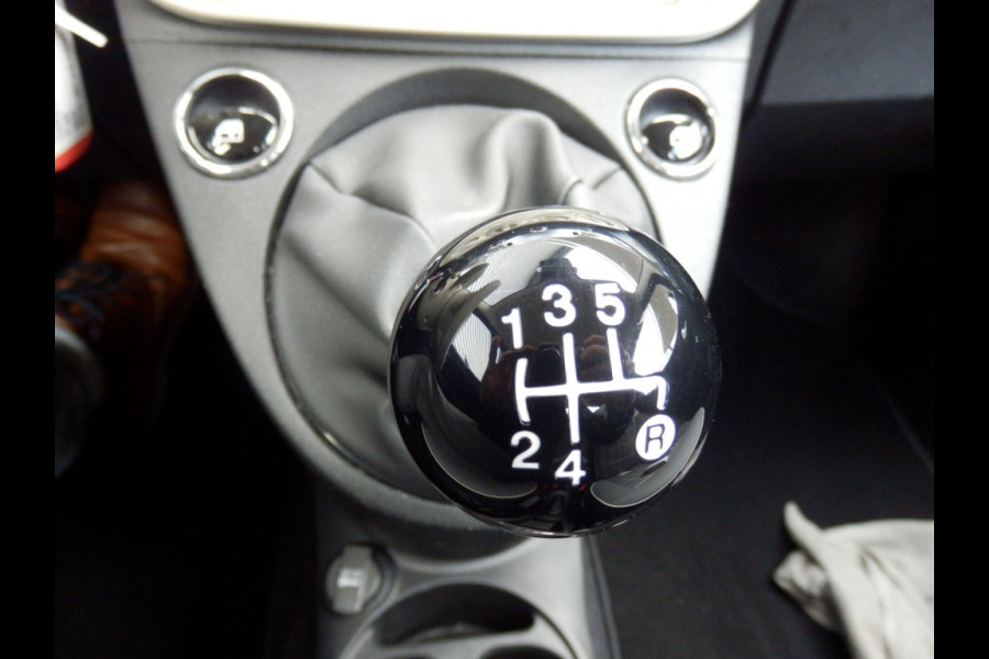 Fiat 500 85pk | Lounge | Airco | Navi | Apple carpl. Andr. Auto |