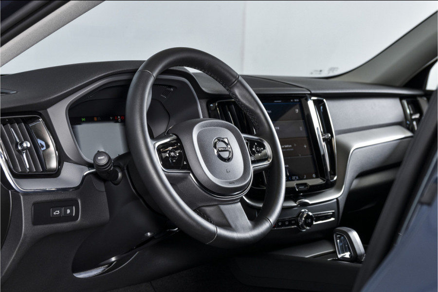 Volvo XC60 2.0 T6 Plug-in hybrid AWD Plus Bright | S/K-Panodak | Dig. Cockpit | Adapt. Cruise | Memory Stoelen | Elek. Klep | Stoel-+stuurverw. | Camera | NAV+App. Connect | LM 19" | 7831