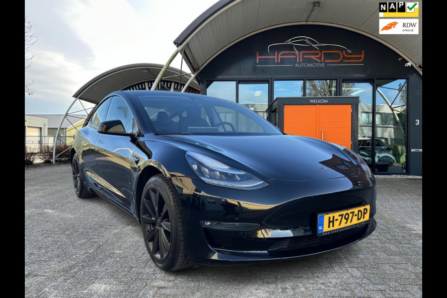 Tesla Model 3 Long Range AWD 75 kWh 90% SOH Trekhaak Zwart / Zwart Rijklaarprijs!