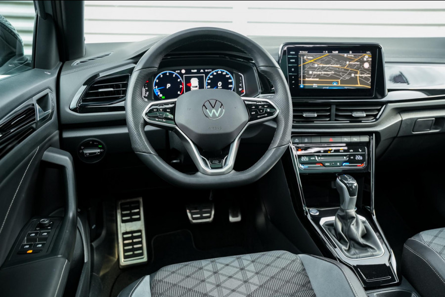 Volkswagen T-Roc 1.5 TSI R-Line Camera Virtual Dash BEATS ACC Stuurverw Stoelverw. Alcantara