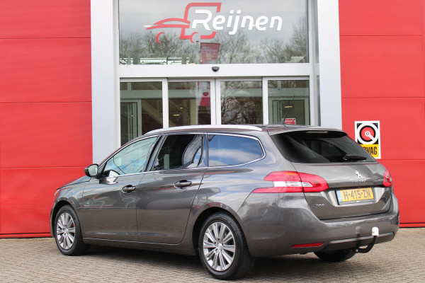 Peugeot 308 SW 1.2 130PK ALLURE | TREKHAAK | PANORAMA DAK | NAVIGATIE | APPLE CARPLAY/ANDROID AUTO | CLIAMTE CONTROL | ADAPTIVE CRUISE CONTROL | PARKEERSENSOREN VOOR EN ACHTER | LICHTMETALEN VELGEN | DAB+ RADIO | ALL SEASON BANDEN |