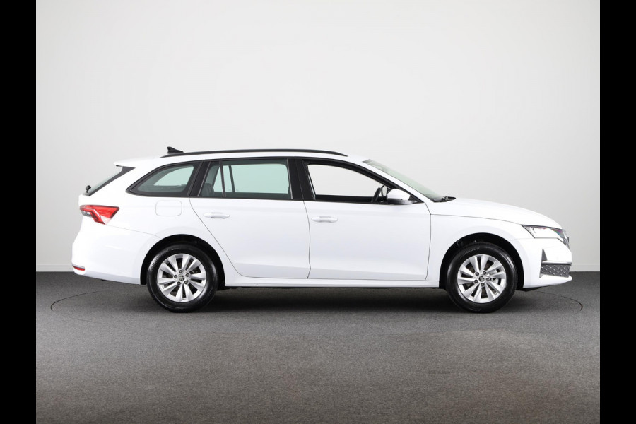 Škoda Octavia Combi Edition 1.5 TSI 115 pk 6 versn. Hand | Trekhaak wegklapbaar