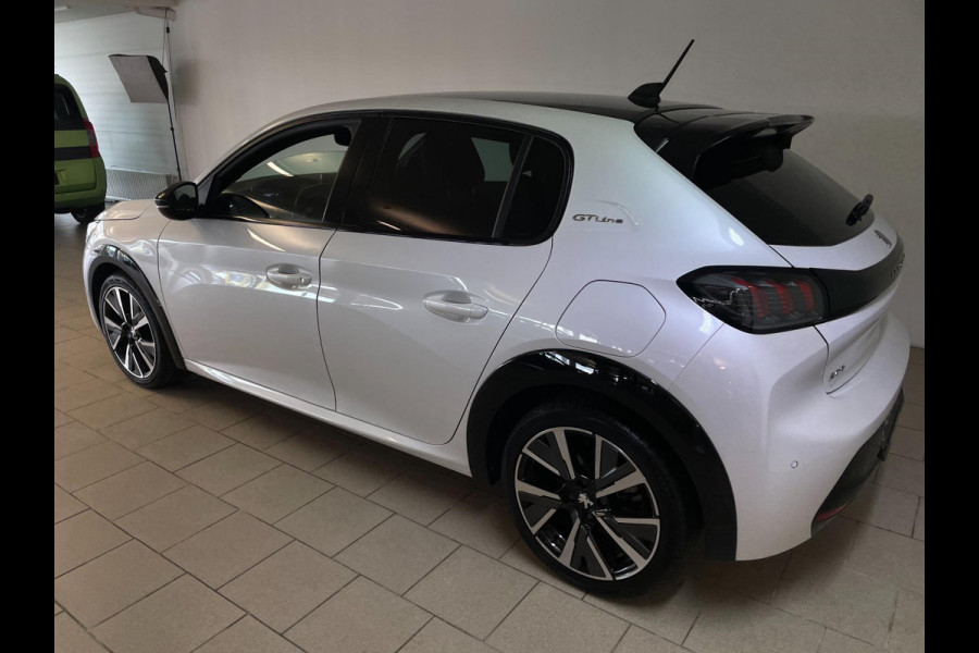 Peugeot 208 1.2 PureTech GT Pack 130PK AUTOMAAT AIRCO CLIMA NAVI ZWART DAK CRUISE SPORTINT PRIVACY GLAS PARELMOER NIEUWSTAAT