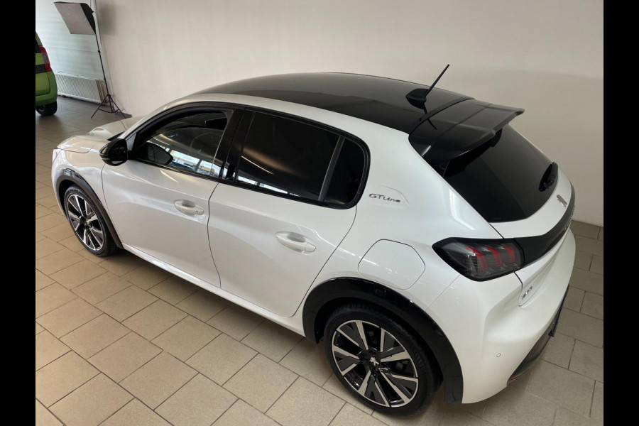 Peugeot 208 1.2 PureTech GT Pack 130PK AUTOMAAT AIRCO CLIMA NAVI ZWART DAK CRUISE SPORTINT PRIVACY GLAS PARELMOER NIEUWSTAAT