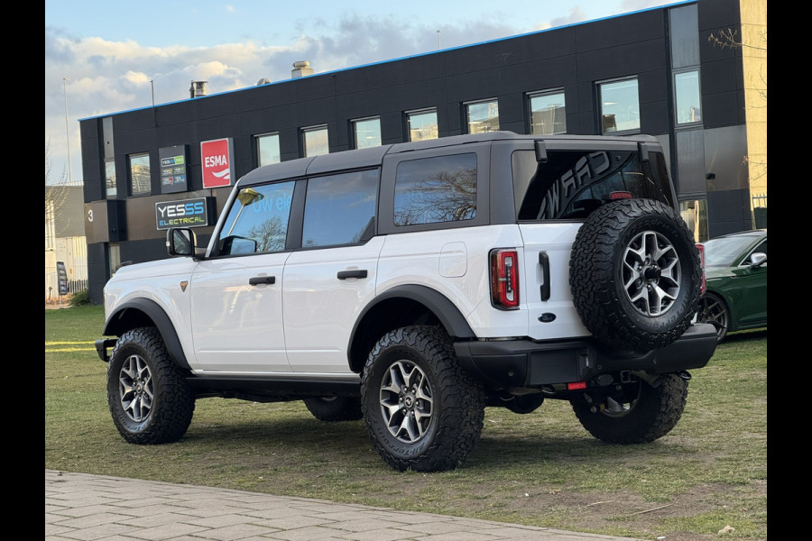 Ford Bronco 2.7L V6 ECOBOOST BADLANDS 4X4