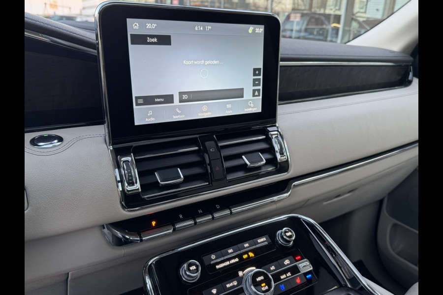 Lincoln Navigator BLACK LABEL FULL SPEC. Pano