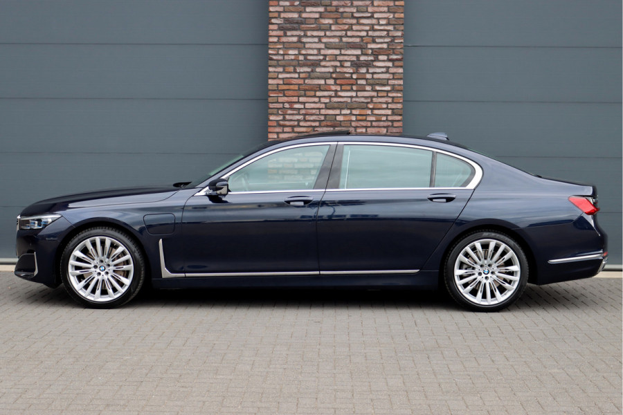 BMW 7 Serie 745Le xDrive High Executive Aut8 | Panoramadak | Luchtvering | Surround Camera | HUD | Stoelventilatie | Memory | Harman/Kardon