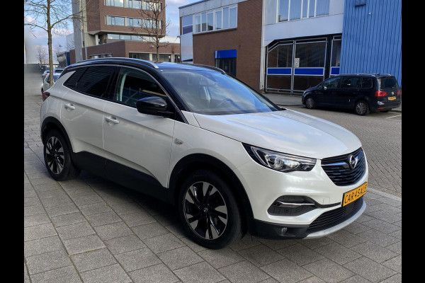 Opel Grandland X 1.2 Turbo Innovation - Navigatie I Airco I PDC I LED I Sport velgen I Veiligheids pakket I Dealer onderhouden I