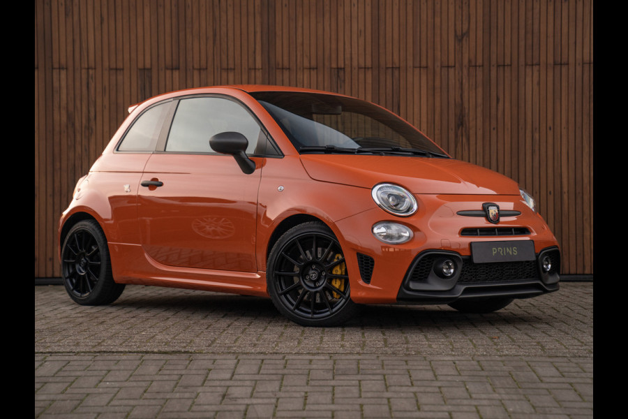 Fiat 500 Abarth 695 Competizione 180pk | Racing Orange | Carbon Sabelt seats | CarPlay | Beats