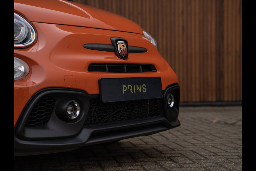 Fiat 500 Abarth 695 Competizione 180pk | Racing Orange | Carbon Sabelt seats | CarPlay | Beats