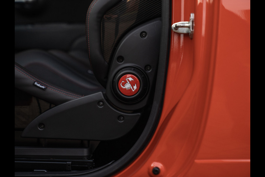 Fiat 500 Abarth 695 Competizione 180pk | Racing Orange | Carbon Sabelt seats | CarPlay | Beats