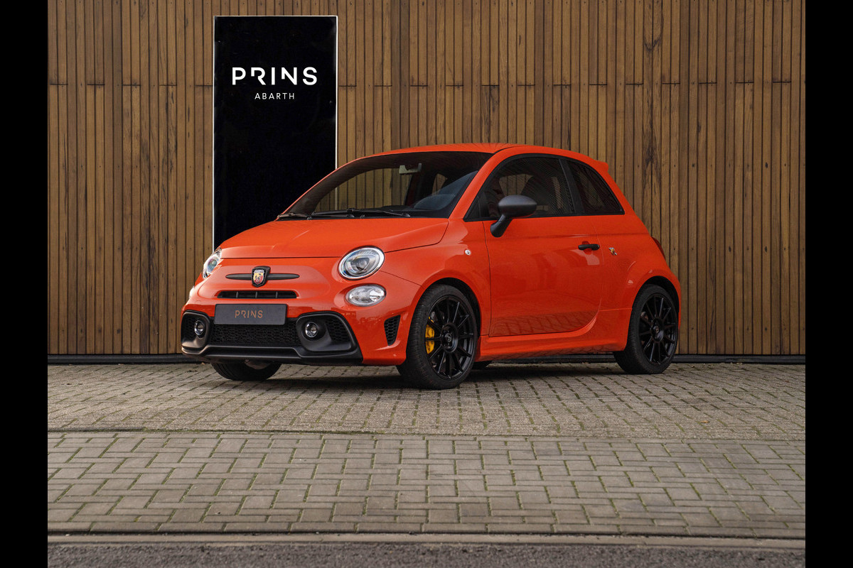 Abarth 695 Competizione 180pk | Racing Orange | Carbon Sabelt seats | CarPlay | Beats