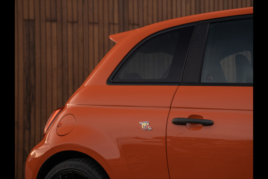 Abarth 695 Competizione 180pk | Racing Orange | Carbon Sabelt seats | CarPlay | Beats