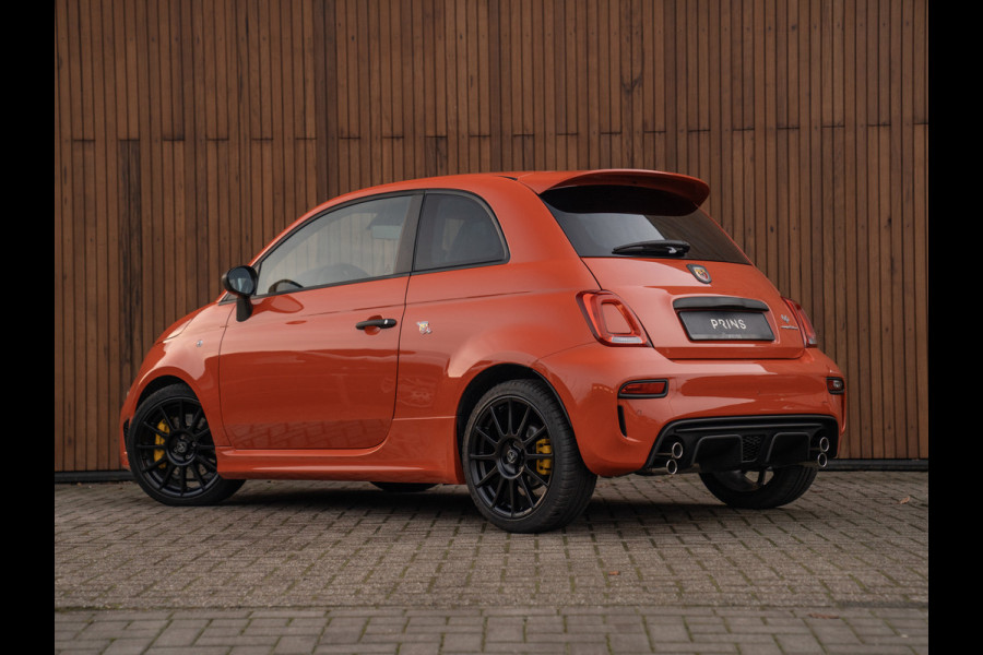 Abarth 695 Competizione 180pk | Racing Orange | Carbon Sabelt seats | CarPlay | Beats