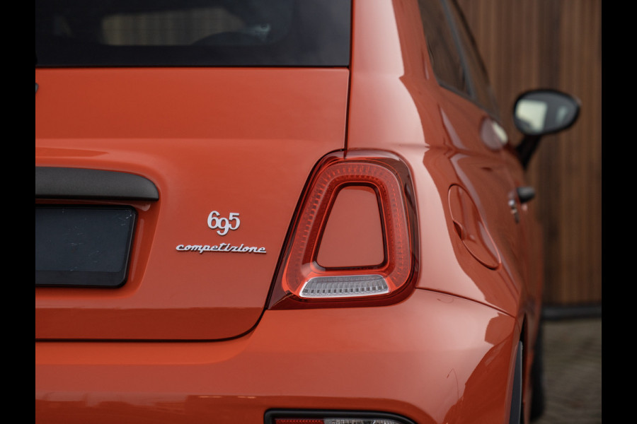 Abarth 695 Competizione 180pk | Racing Orange | Carbon Sabelt seats | CarPlay | Beats