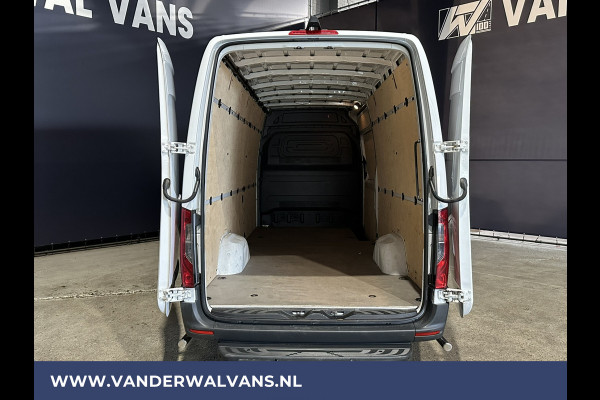 Mercedes-Benz Sprinter 314 CDI 143pk L3H2 Euro6 Airco | Camera | Sidebars | Apple Carplay | Android Auto Parkeersensoren, Bijrijdersbank