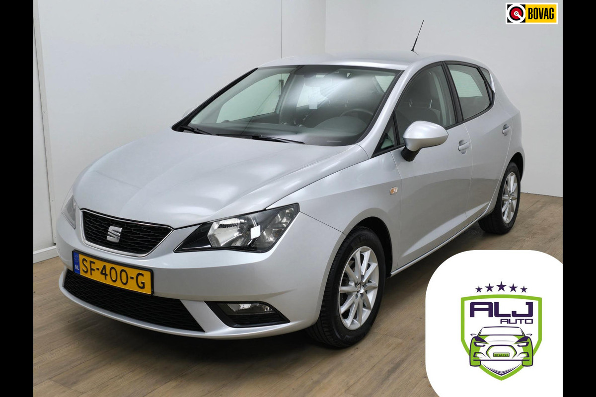 Seat Ibiza Occasion 1.0 TSI Style met cruisecontrol en carplay radio | Tweedehands Seat Ibiza in zilvergrijs | Navi | Parkeersens