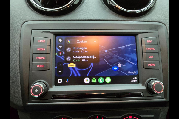 Seat Ibiza Occasion 1.0 TSI Style met cruisecontrol en carplay radio | Tweedehands Seat Ibiza in zilvergrijs | Navi | Parkeersens