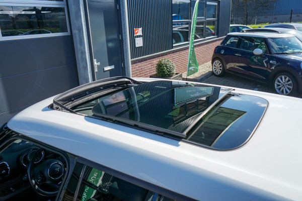 MINI Clubman 2.0 Cooper S | Panoramadak | Harman/Kardon | Head Up Display | JCW Velgen | Keyless Entry