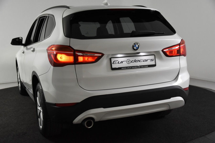 BMW X1 sDrive18i *1ste Eigenaar*Panoramadak*Memory*Trekhaak*