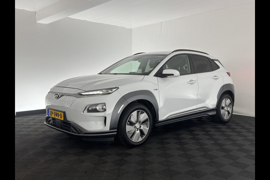 Hyundai Kona EV Premium 64 kWh (INCL-BTW) *FULL-LEATHER | HEAD-UP | FULL-LED | NAVI-FULLMAP | DAB | ADAPTIVE-CRUISE | KRELL-AUDIO | KEYLESS | CAMERA | BLIND-SPOT | LANE-ASSIST | DIGI-COCKPIT | COMFORT-SEATS | 17''ALU*