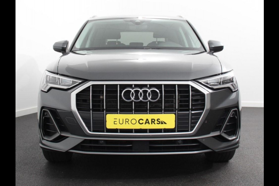 Audi Q3 45 TFSI e 245pk S-Line Plus PHEV Navigatie Apple Carplay/Android auto Climate Control Adaptive Cruise Control Electrisch bedienbare achterklep