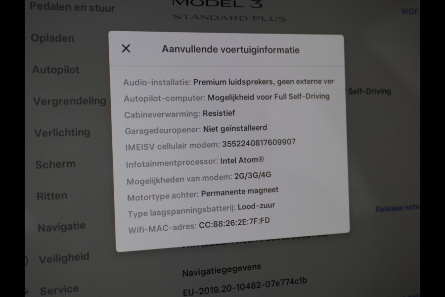 Tesla Model 3 SR+ 60kWh 326PK Lmv-19" AutoPilot Premium-Luidsprekers Leder PanoDak Adaptive cruise Camera's Elektr.-Stuur+Stoelen+Spiegels+Geh Navi LED ACC DAB Voorverwarmen interieur en Keyless via App One-Pedal-Drive Origineel Nederlandse auto tot 11kw laden thuis ! Garantie Accu tot 17-12-2027 max 160.000km